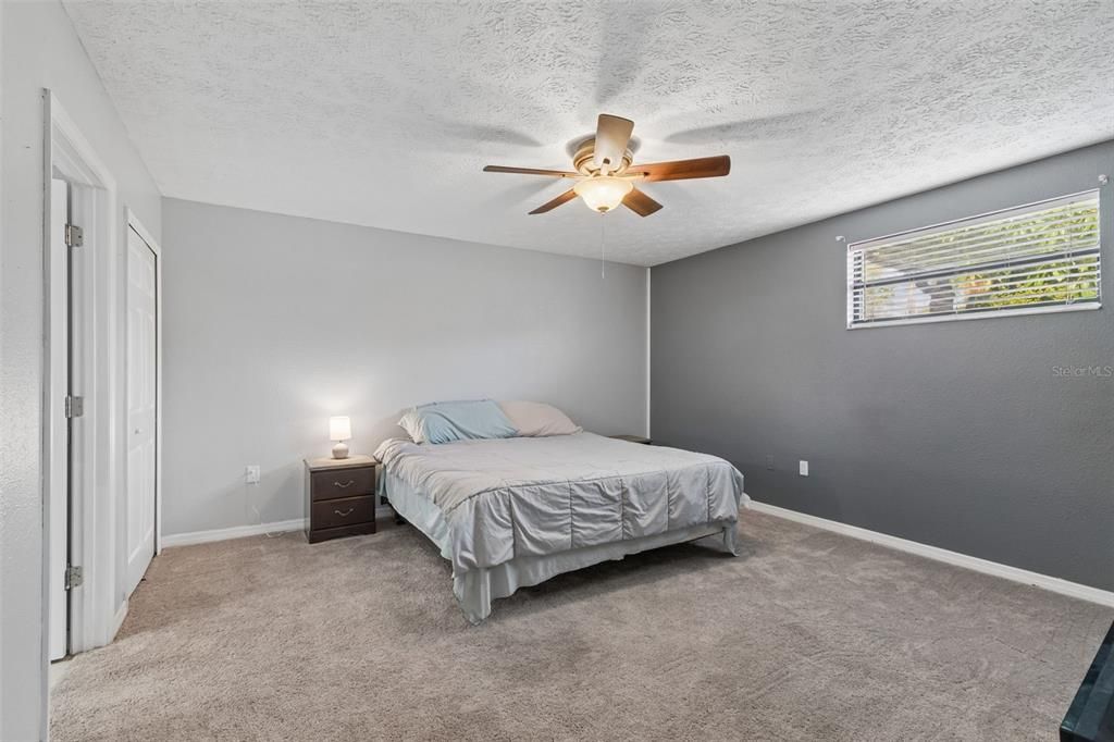 For Sale: $649,900 (5 beds, 4 baths, 2341 Square Feet)