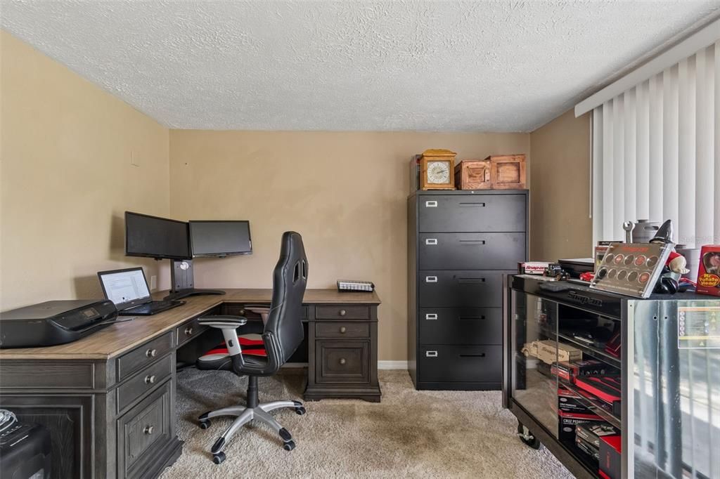 For Sale: $649,900 (5 beds, 4 baths, 2341 Square Feet)