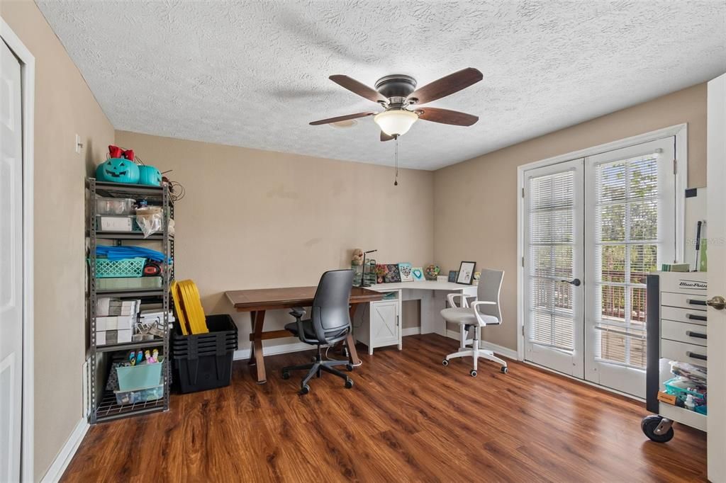 For Sale: $649,900 (5 beds, 4 baths, 2341 Square Feet)