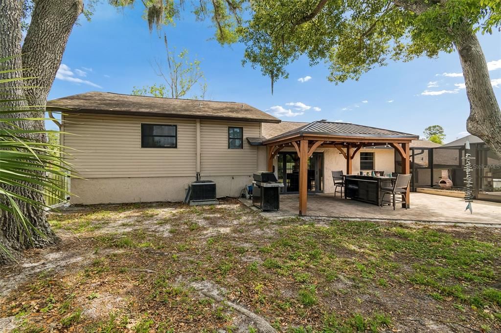 For Sale: $649,900 (5 beds, 4 baths, 2341 Square Feet)