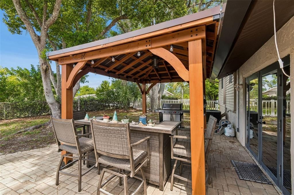 For Sale: $649,900 (5 beds, 4 baths, 2341 Square Feet)