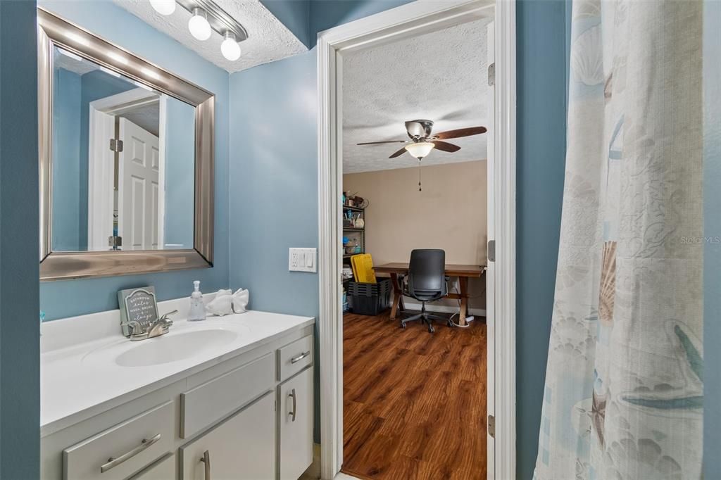 For Sale: $649,900 (5 beds, 4 baths, 2341 Square Feet)