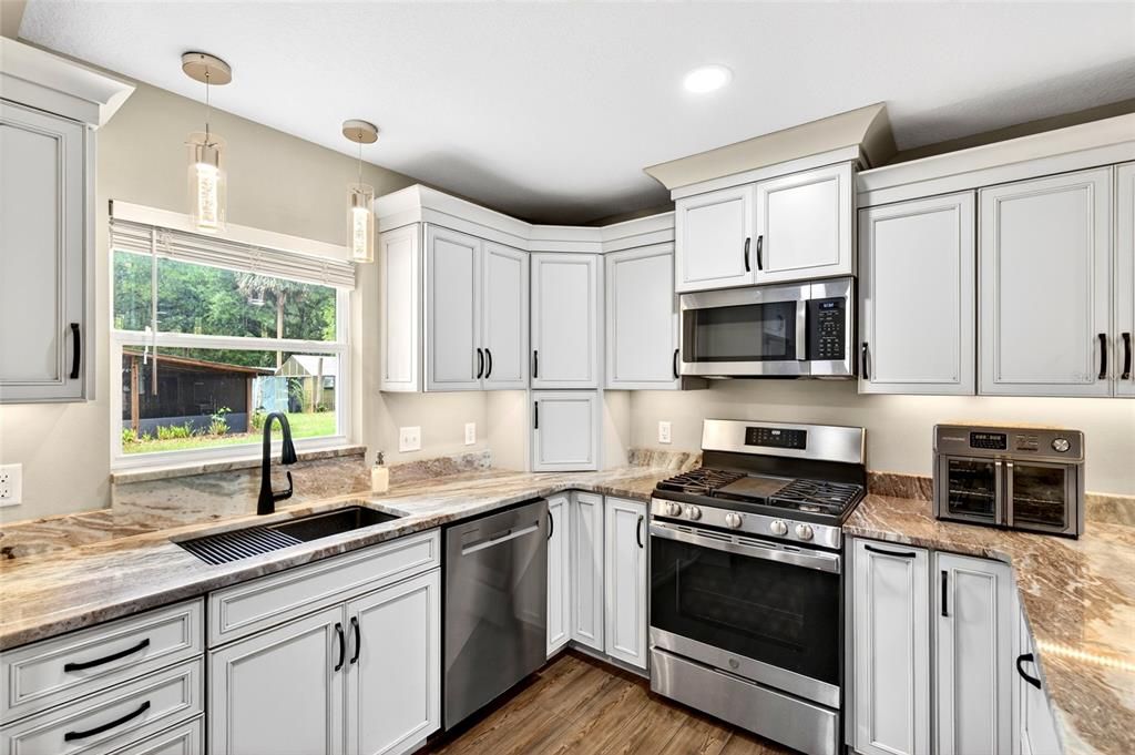 For Sale: $584,900 (4 beds, 3 baths, 2217 Square Feet)