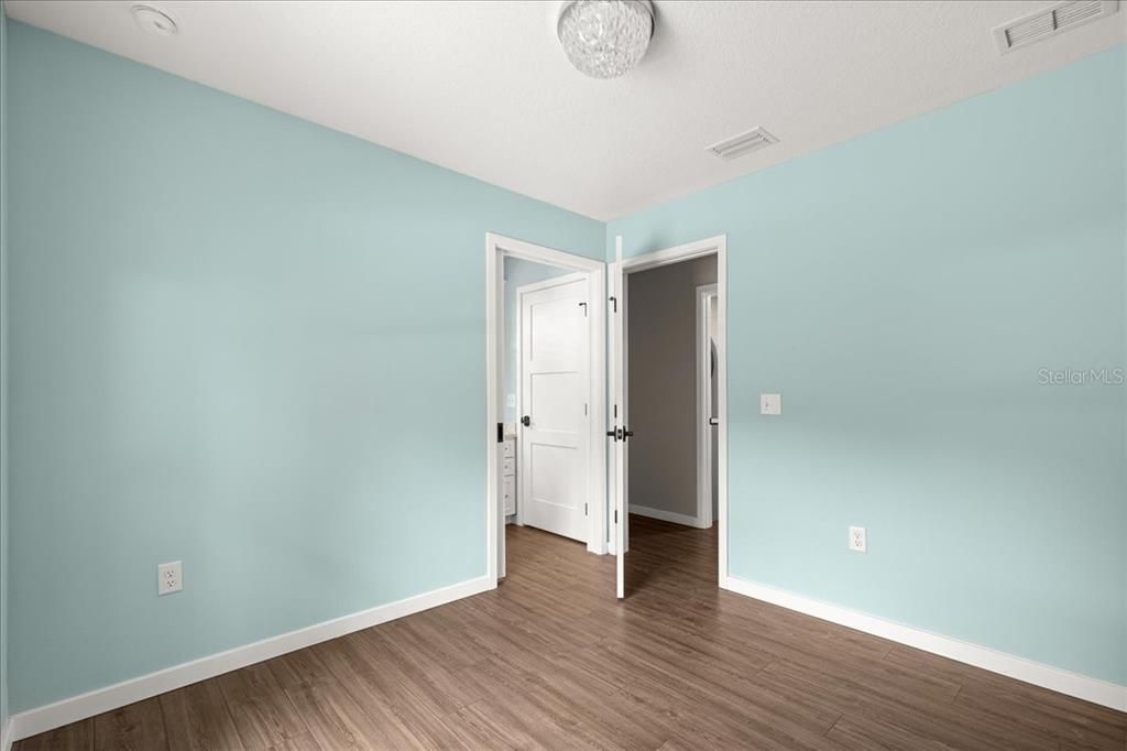 For Sale: $584,900 (4 beds, 3 baths, 2217 Square Feet)