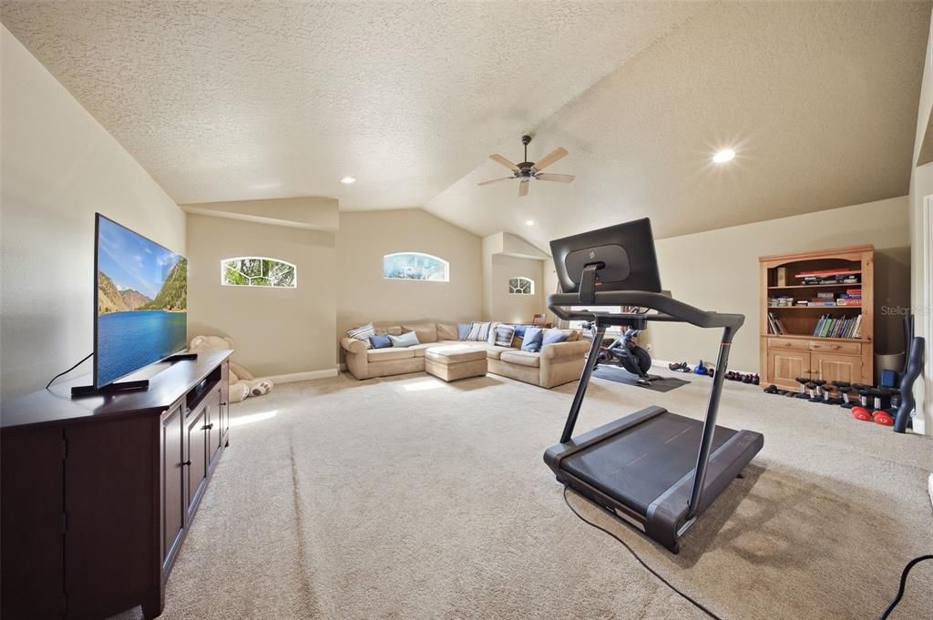 Active With Contract: $1,250,000 (5 beds, 4 baths, 3850 Square Feet)