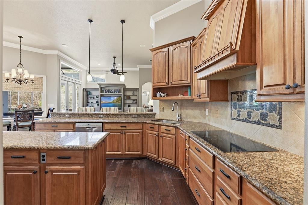Active With Contract: $1,250,000 (5 beds, 4 baths, 3850 Square Feet)