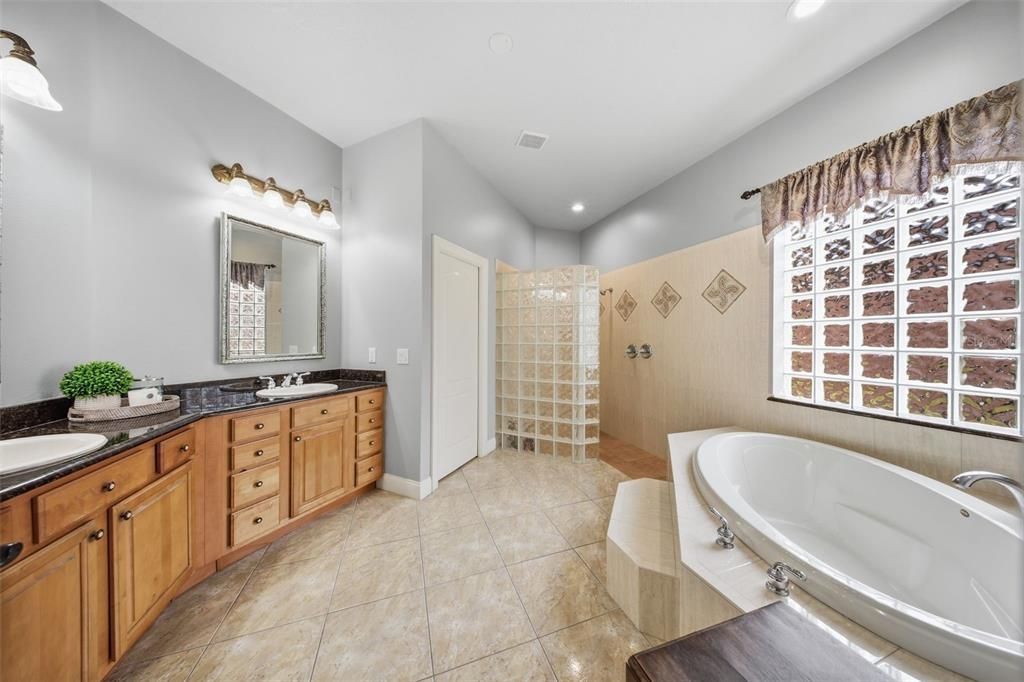 Active With Contract: $1,250,000 (5 beds, 4 baths, 3850 Square Feet)