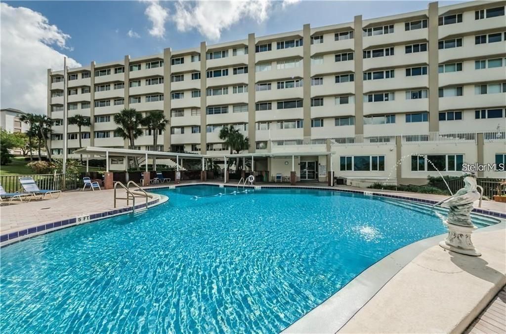 На продажу: $375,000 (2 спален, 2 ванн, 1440 Квадратных фут)
