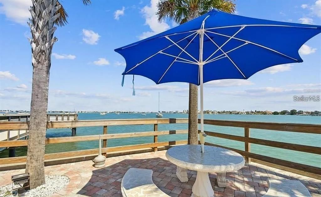 На продажу: $375,000 (2 спален, 2 ванн, 1440 Квадратных фут)