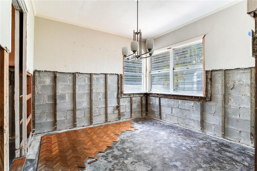For Sale: $695,000 (3 beds, 2 baths, 1425 Square Feet)
