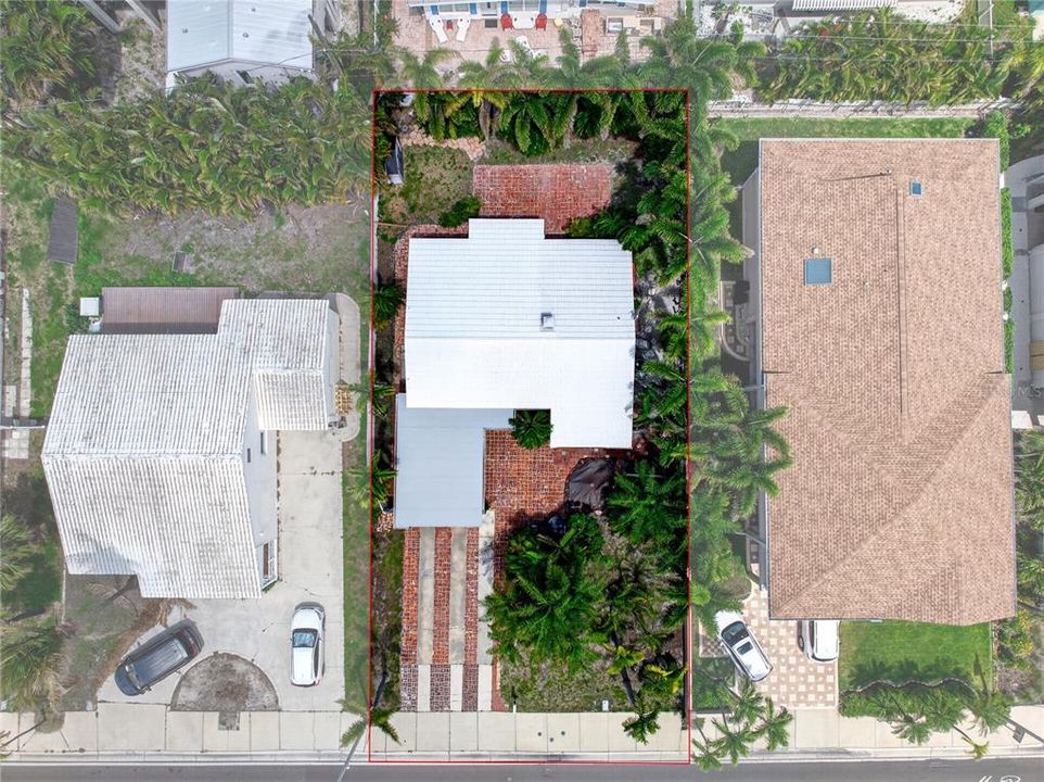 For Sale: $695,000 (3 beds, 2 baths, 1425 Square Feet)