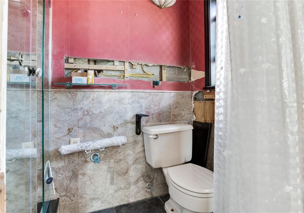 For Sale: $695,000 (3 beds, 2 baths, 1425 Square Feet)