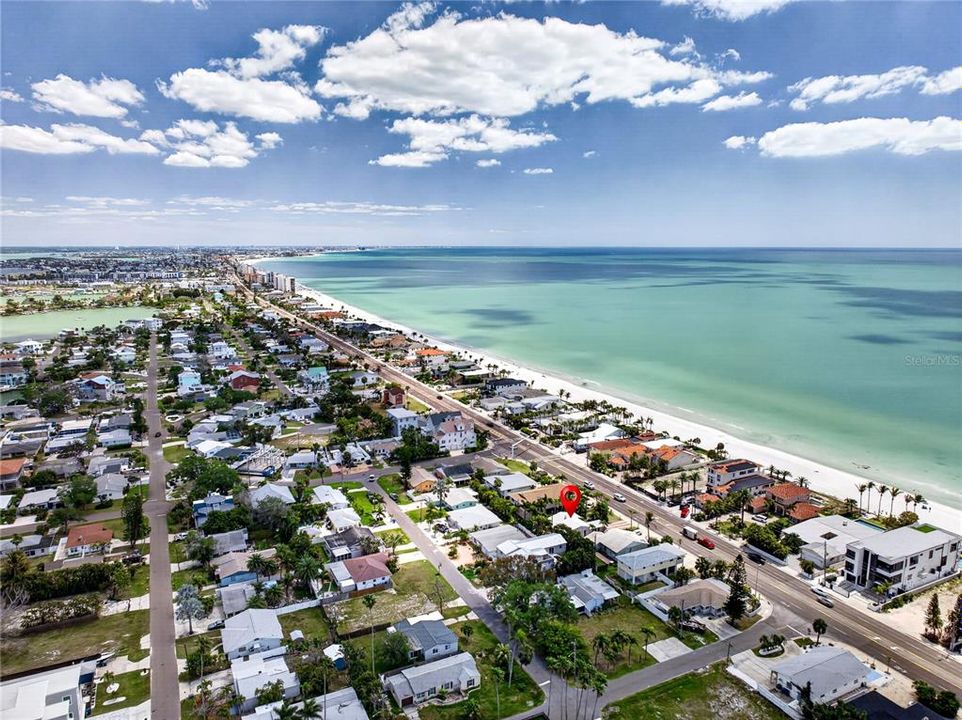 For Sale: $695,000 (3 beds, 2 baths, 1425 Square Feet)