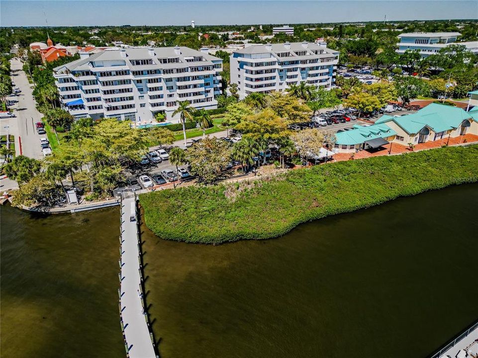 For Sale: $1,300,000 (0.76 acres)