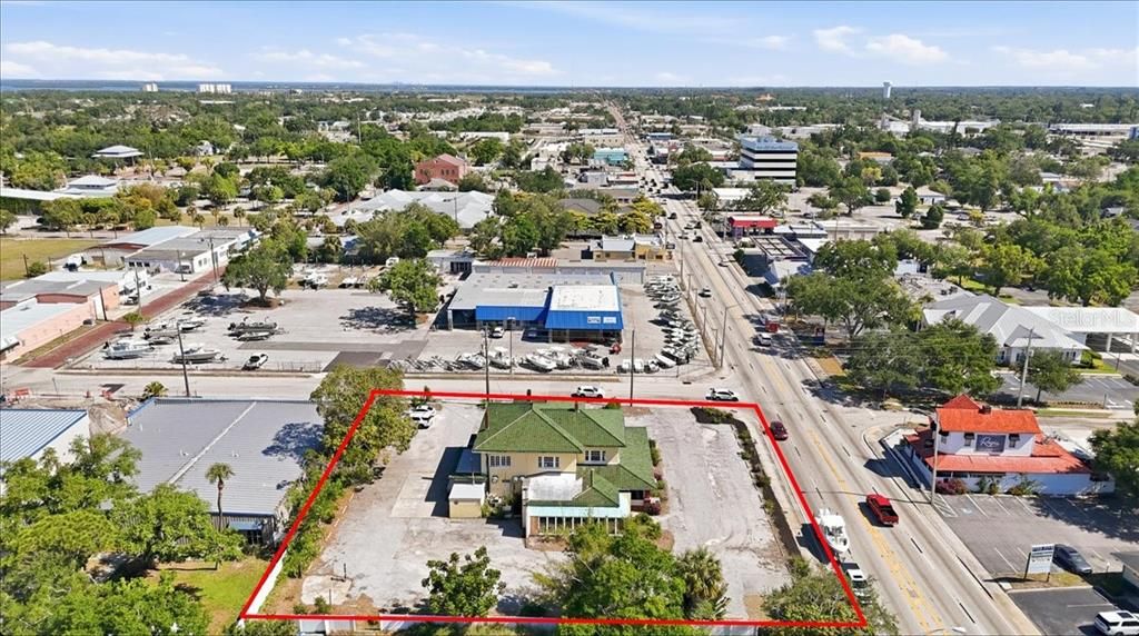 For Sale: $1,300,000 (0.76 acres)