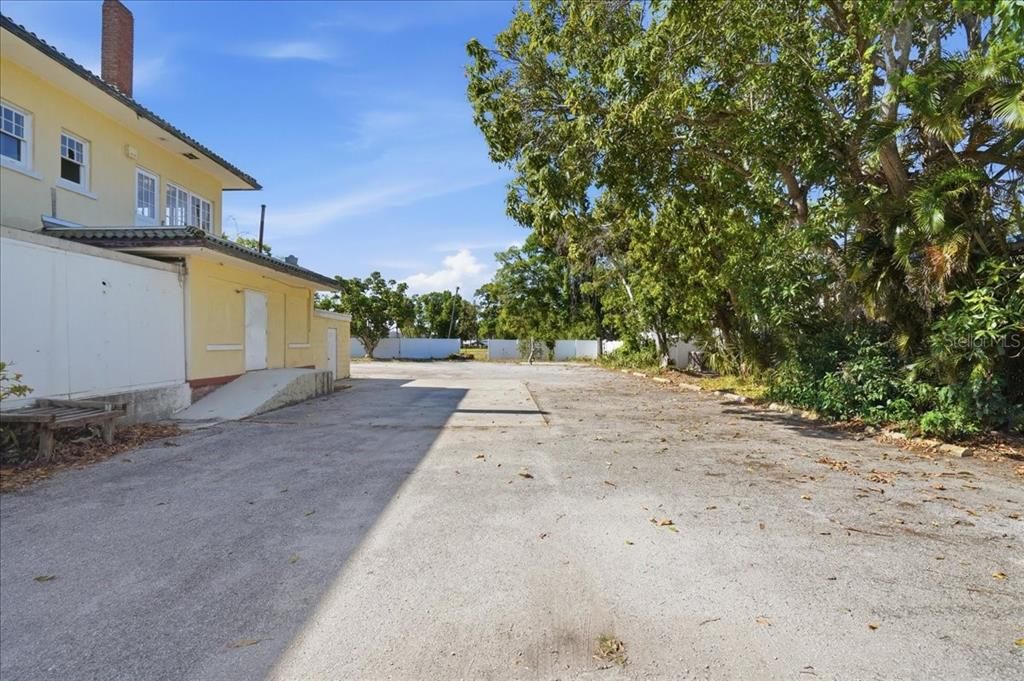 For Sale: $1,300,000 (0 beds, 0 baths, 6018 Square Feet)