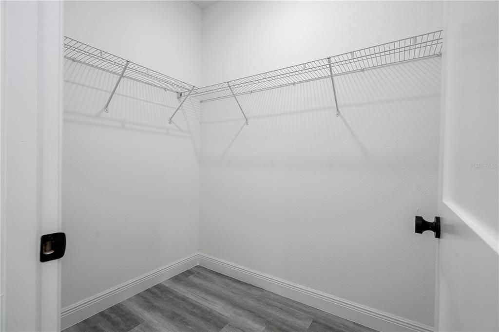 For Rent: $2,120 (4 beds, 2 baths, 1630 Square Feet)
