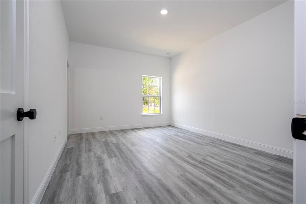 For Rent: $2,120 (4 beds, 2 baths, 1630 Square Feet)