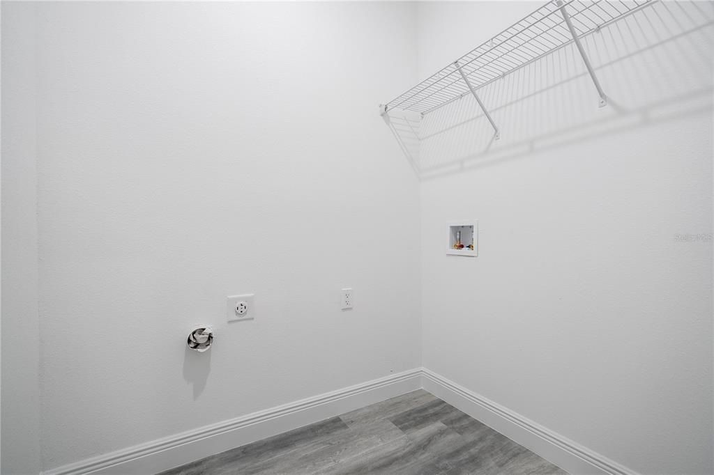 For Rent: $2,120 (4 beds, 2 baths, 1630 Square Feet)