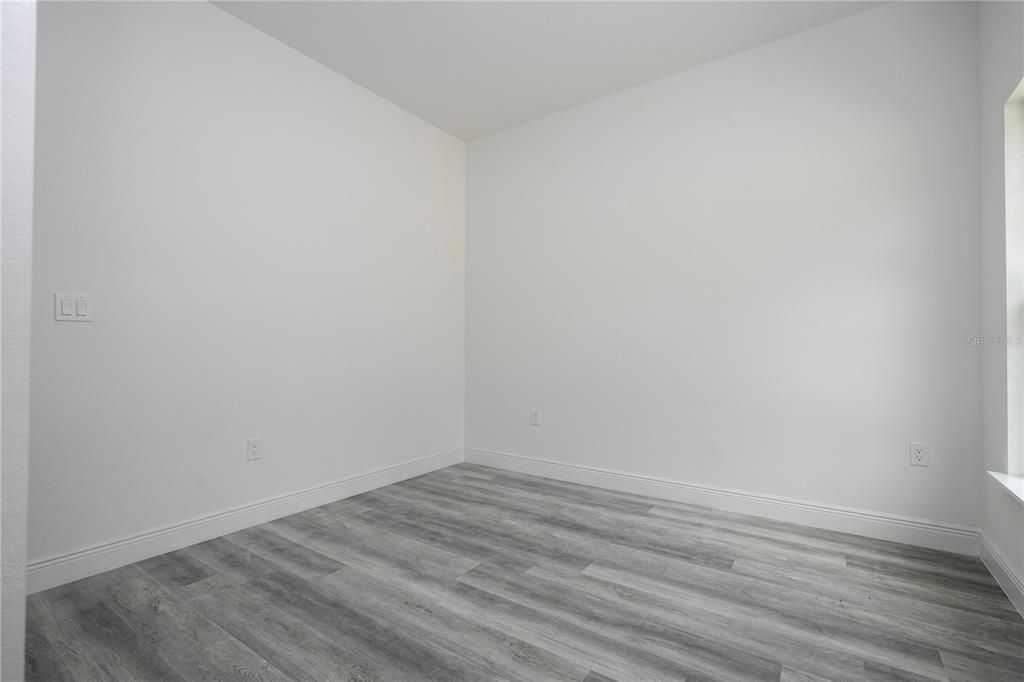 For Rent: $2,120 (4 beds, 2 baths, 1630 Square Feet)