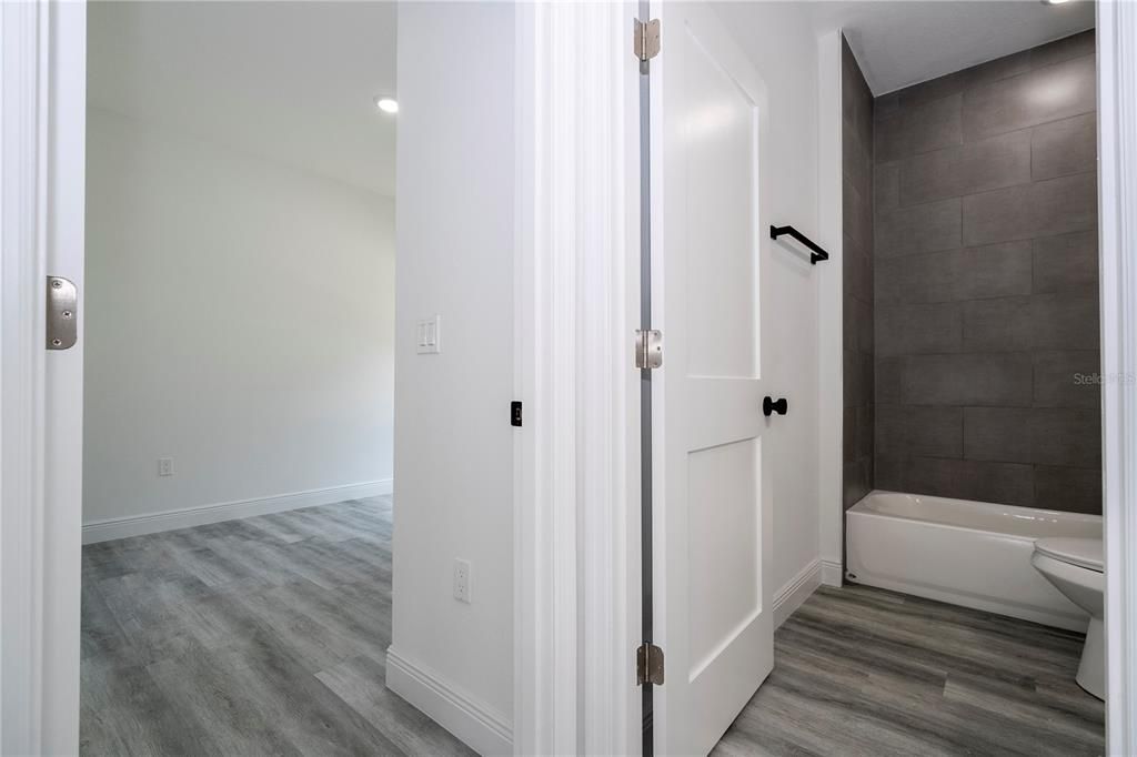 For Rent: $2,120 (4 beds, 2 baths, 1630 Square Feet)