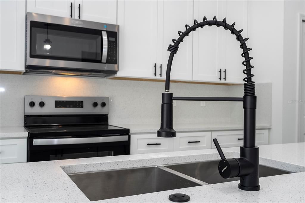 For Rent: $2,120 (4 beds, 2 baths, 1630 Square Feet)