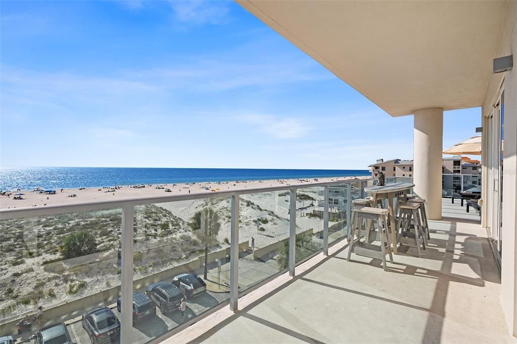 For Sale: $2,950,000 (3 beds, 3 baths, 2170 Square Feet)