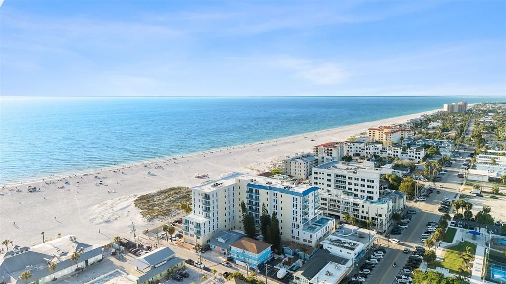 For Sale: $2,950,000 (3 beds, 3 baths, 2170 Square Feet)