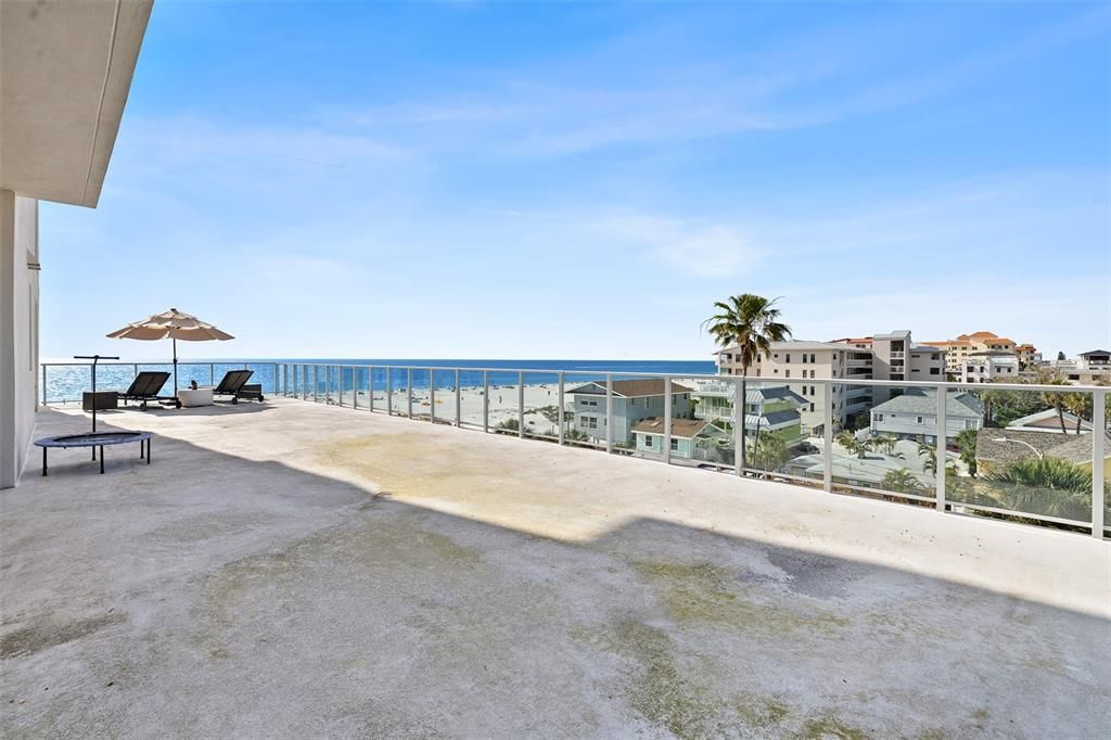 For Sale: $2,950,000 (3 beds, 3 baths, 2170 Square Feet)