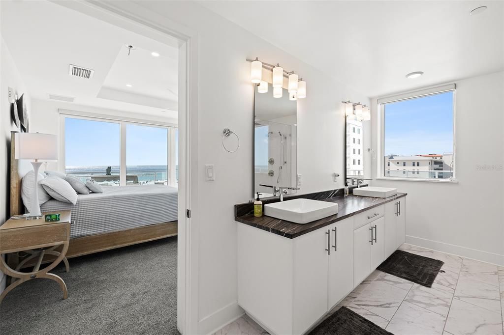 For Sale: $2,950,000 (3 beds, 3 baths, 2170 Square Feet)