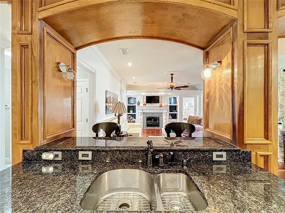待售: $679,990 (4 贝兹, 4 浴室, 4035 平方英尺)