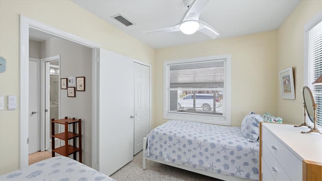 For Sale: $3,450,000 (4 beds, 2 baths, 1508 Square Feet)