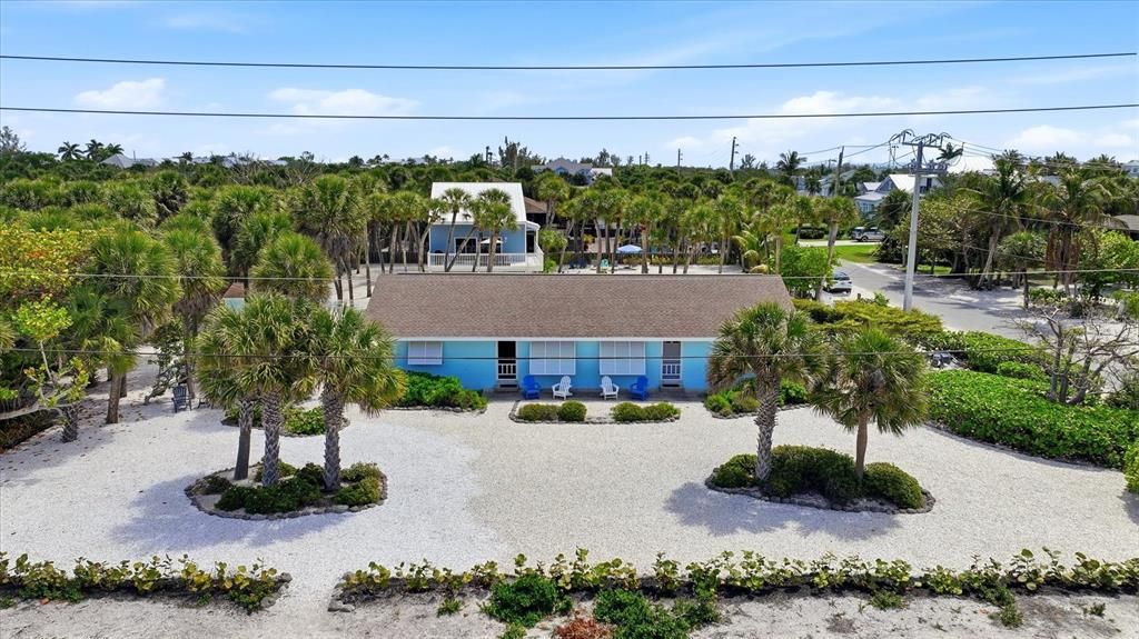 For Sale: $3,450,000 (4 beds, 2 baths, 1508 Square Feet)