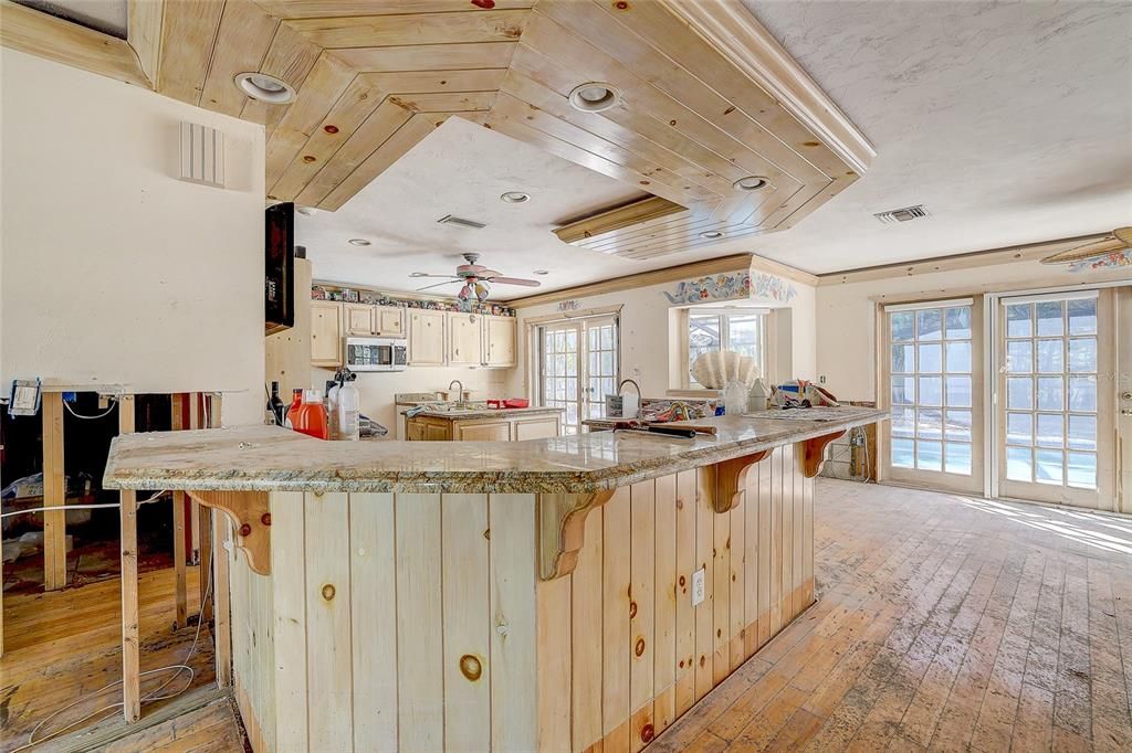 For Sale: $1,000,000 (0.30 acres)