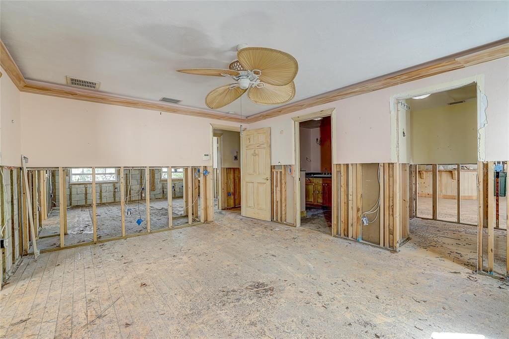 For Sale: $1,000,000 (0.30 acres)