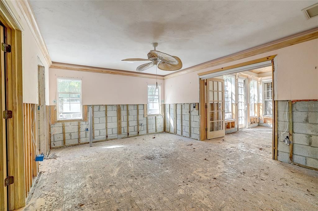 For Sale: $1,000,000 (0.30 acres)