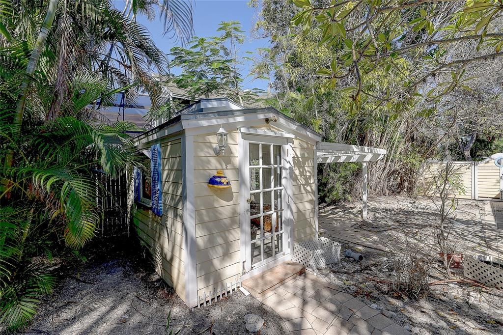 For Sale: $1,000,000 (0.30 acres)