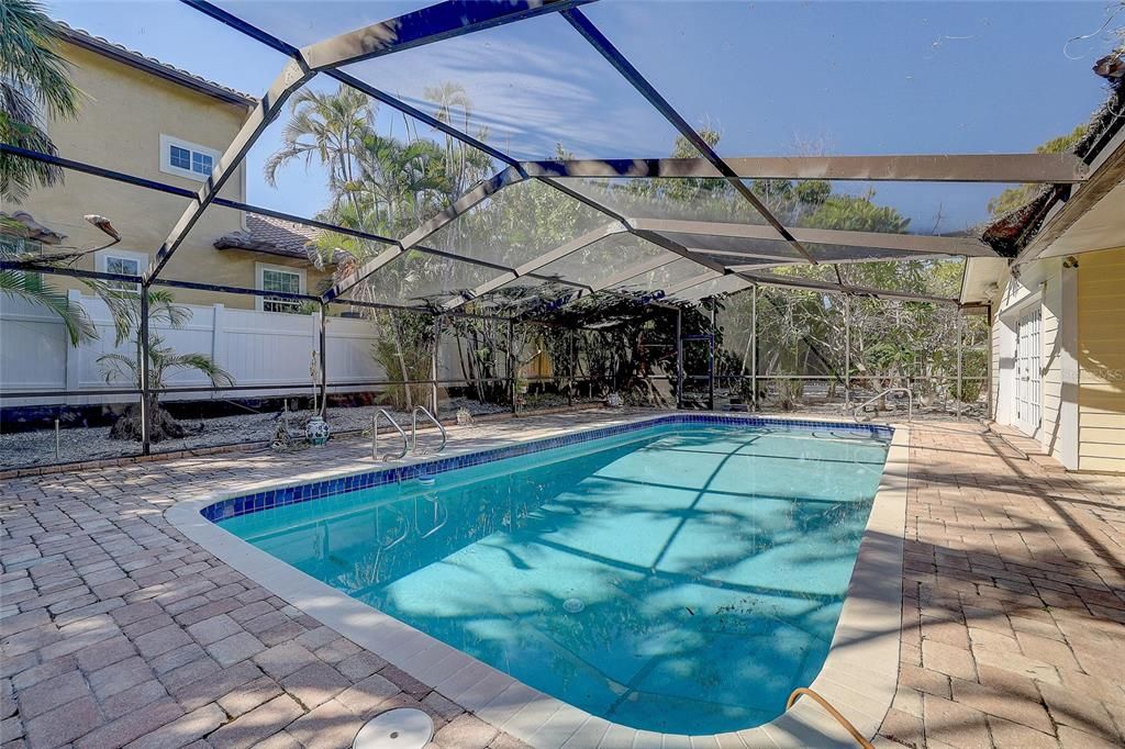 For Sale: $1,000,000 (0.30 acres)
