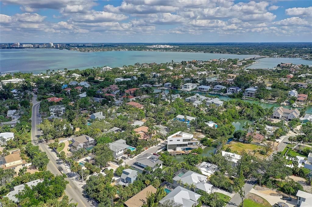 For Sale: $1,000,000 (0.30 acres)