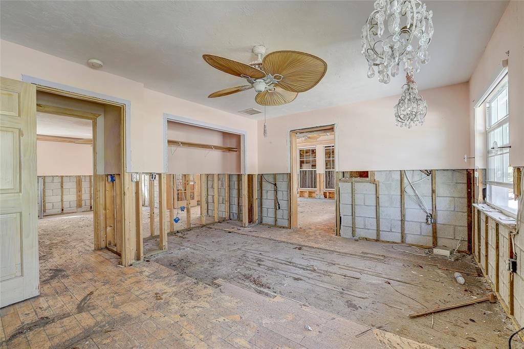 For Sale: $1,000,000 (0.30 acres)