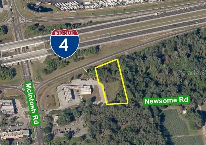 En Venta: $600,000 (1.10 acres)