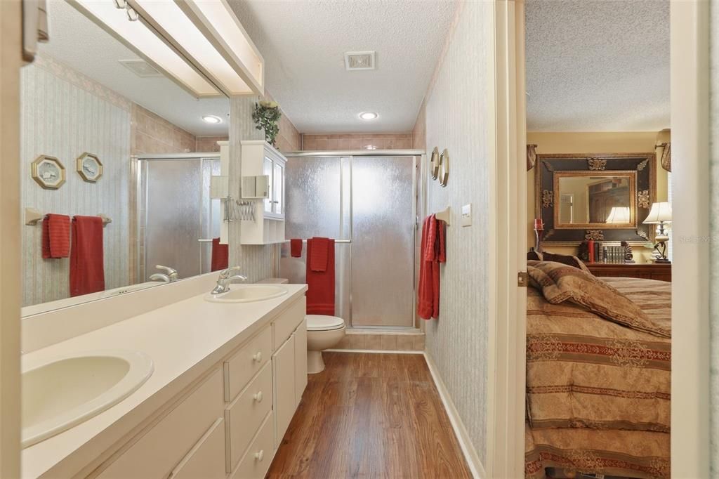 For Sale: $574,900 (3 beds, 2 baths, 1517 Square Feet)