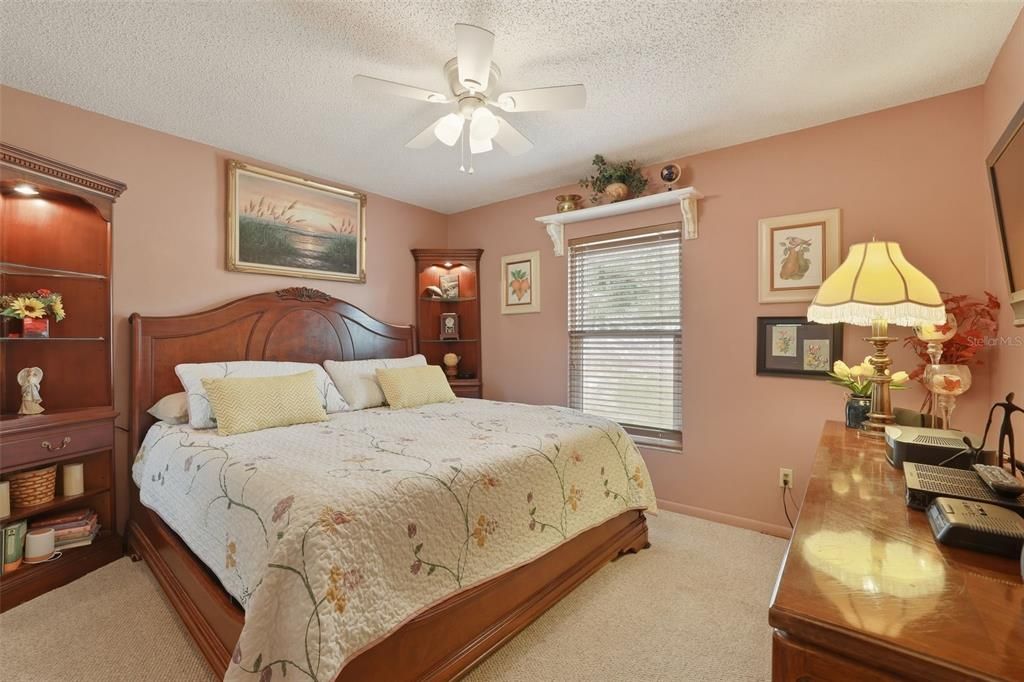 For Sale: $574,900 (3 beds, 2 baths, 1517 Square Feet)