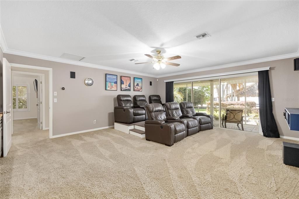 For Sale: $1,650,000 (5 beds, 3 baths, 4776 Square Feet)