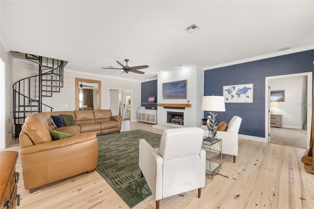 For Sale: $1,650,000 (5 beds, 3 baths, 4776 Square Feet)