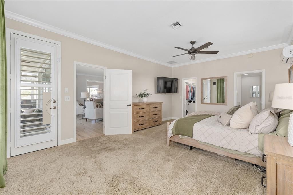 For Sale: $1,650,000 (5 beds, 3 baths, 4776 Square Feet)