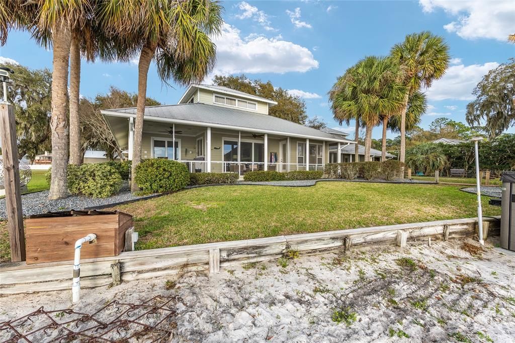 For Sale: $1,650,000 (5 beds, 3 baths, 4776 Square Feet)