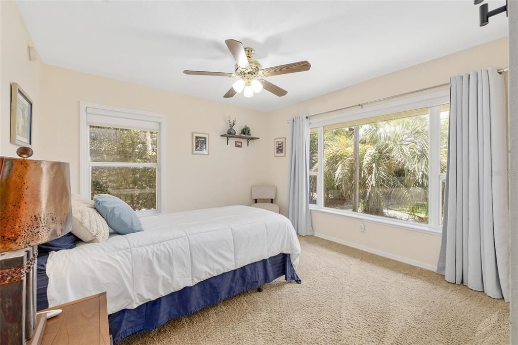 For Sale: $1,650,000 (5 beds, 3 baths, 4776 Square Feet)