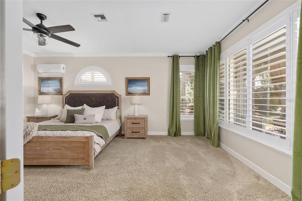 For Sale: $1,650,000 (5 beds, 3 baths, 4776 Square Feet)