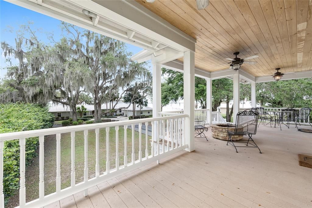 For Sale: $1,650,000 (5 beds, 3 baths, 4776 Square Feet)